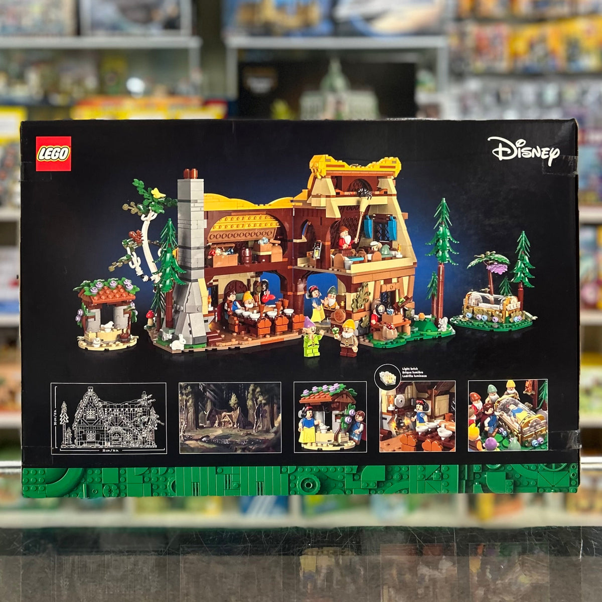 Snow White and the Seven Dwarfs' Cottage, 43242 LEGO® Disney Set