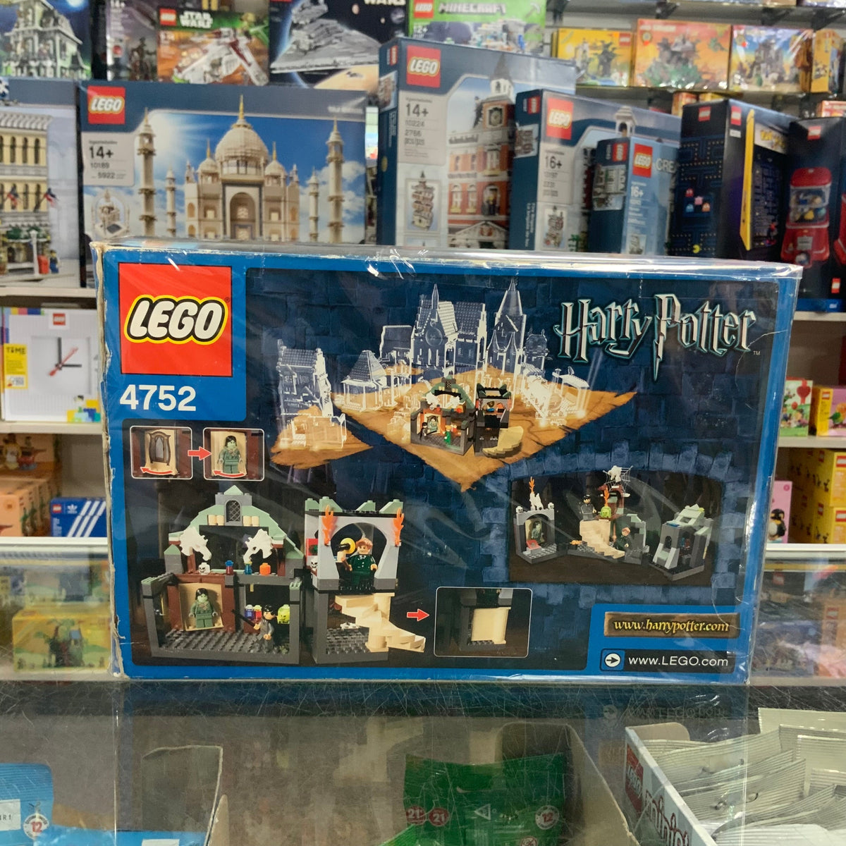 Professor Lupin's Classroom, 4752 - LEGO® Harry Potter Set