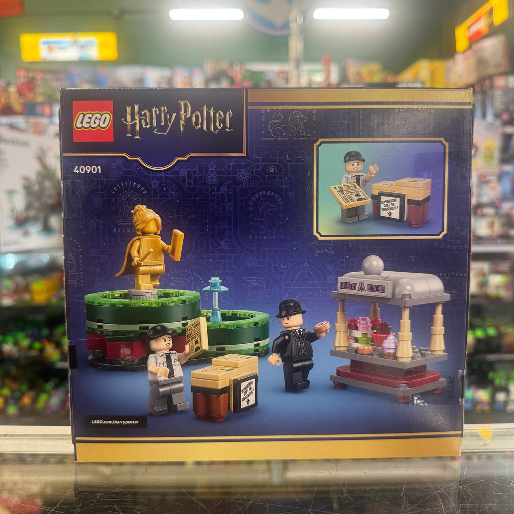 Ministry Munchies & The Daily Prophet Stands - LEGO® Harry Potter Set