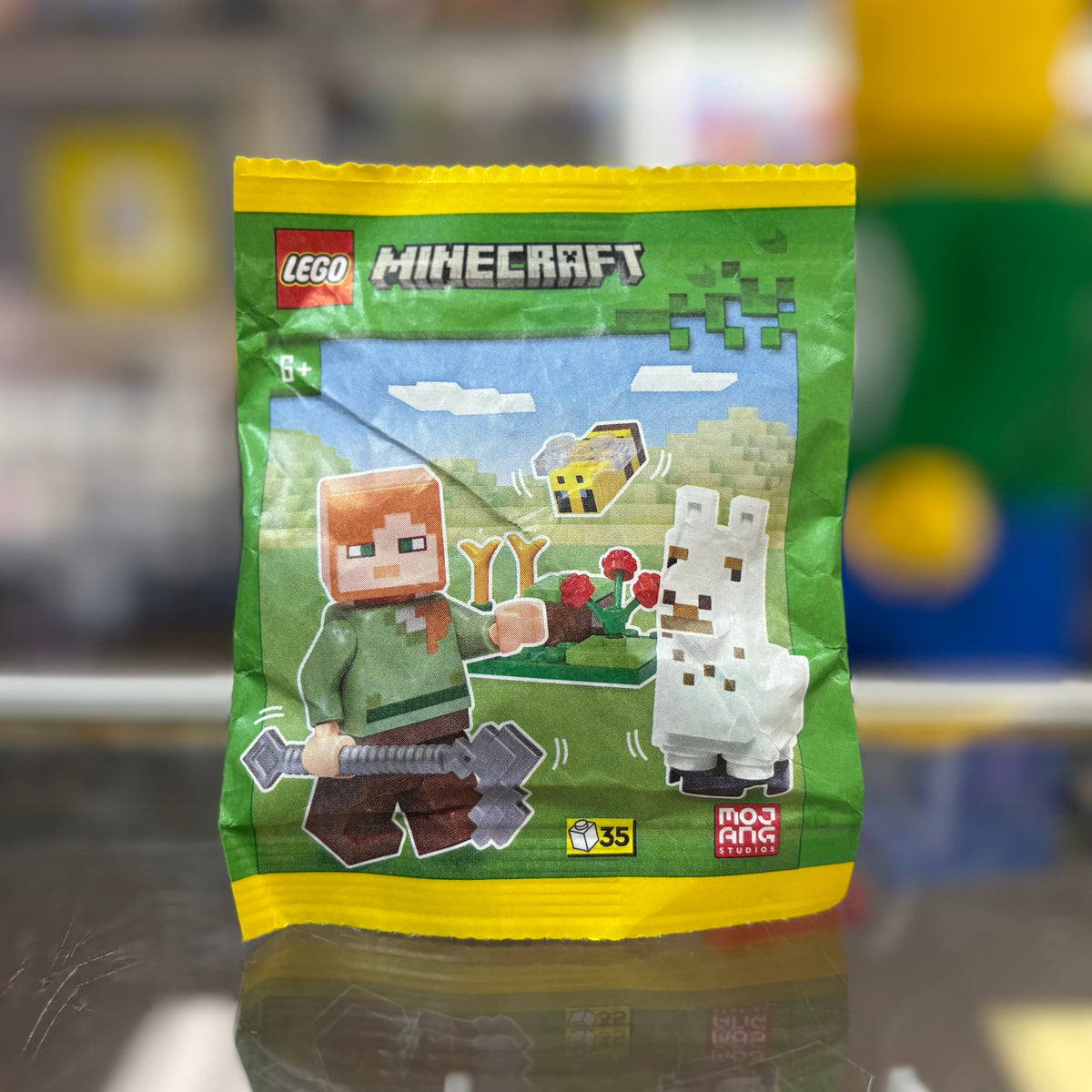 Alex, Baby Llama and Bee paper bag, 662308 - LEGO® Minecraft Set